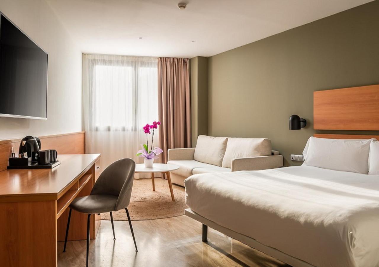 Hotel Sb Express Tarragona Bagian luar foto