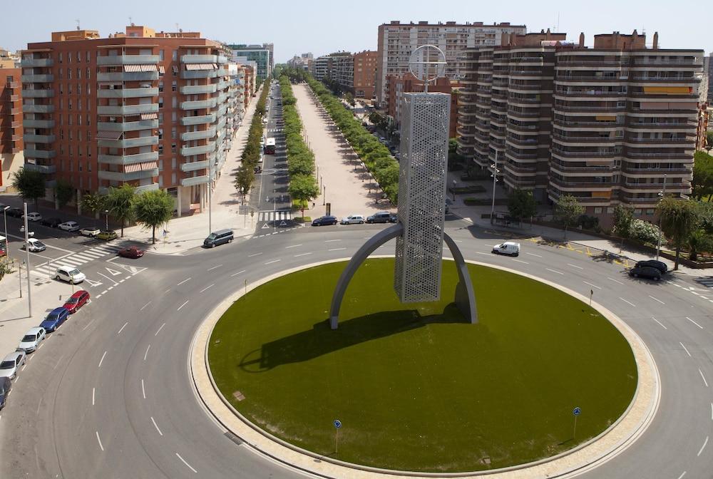 Hotel Sb Express Tarragona Bagian luar foto