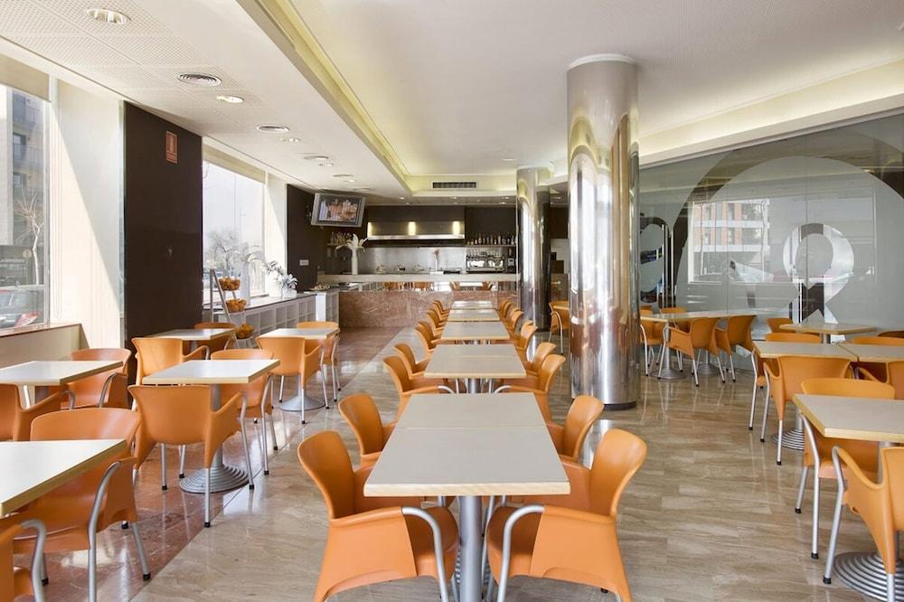 Hotel Sb Express Tarragona Bagian luar foto